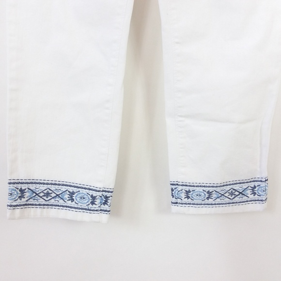 Charter Club Capri Pants Floral Embroidery -19 - Picture 3 of 5